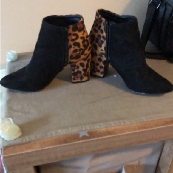 Shoes - Picture 1 of 2